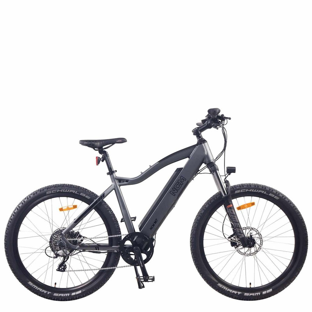 NCM M7 MOUNTAIN BIKE
