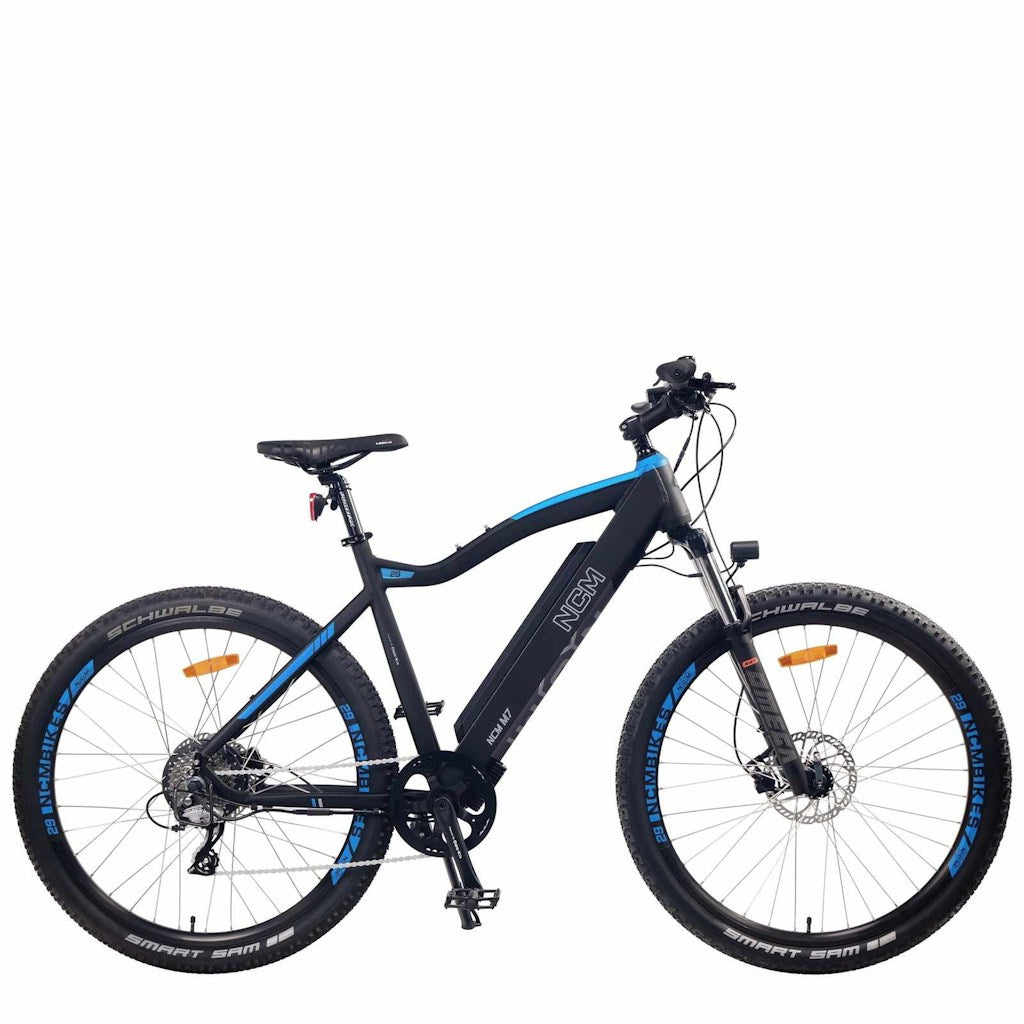 NCM M7 MOUNTAIN BIKE